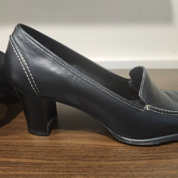 Black Loafer-Style Heels - Picture 6 of 7